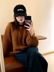 Atasan kardigan kancing lengan panjang ramping leher bulat populer baru gaya Korea