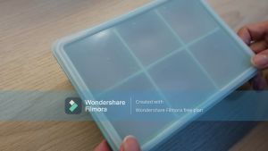 SG - Ice Cube Tray – 4/6 Cubes Ice Maker/ Frozen Food Storage/ Container with Lid/ Ice Tray/ Ice Moulds/ Frozen Puree