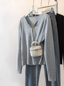 เสื้อคาร์ดิแกนถักแขนยาวสีเทา ผ้าบาง สำหรับผู้หญิง เสื้อคลุมกันหนาวฤดูใบไม้ร่วงใหม่ ดีไซน์เสื้อผ้าสั้นแบบมีสายเดี่ยว