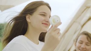 Handheld fan Pocket fan Rechargeable fan 6 blade fan 24 hour battery life for travel cooling