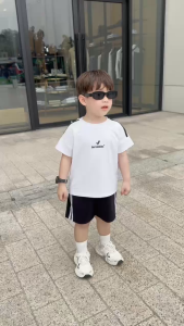 Đồ bộ cộc cho bé trai dáng thể thao viền sọc họa tiết khủng long size từ 9 đến 24kg BERNIE T0225B06