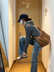 2025 Autumn New Brown Leather Casual Crossbody Bag Womens Large Capacity Commuter Tote Soft Shoulder Strap Zipper Closure