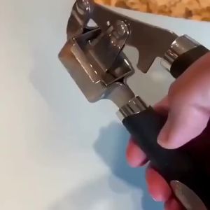 Transparent Garlic Press Anti-Slip Meat Grinder and Peeler Kitchen Small Tool Press for Mincing Garlic Onions Ginger Fruit