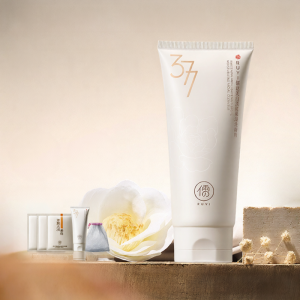 RUYI | Camellia Amino Acid Whitening Facial Cleanser