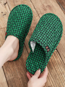 รองเท้าแตะผ้าฝ้ายแบบเกาหลีสำหรับผู้ชายและผู้หญิงในบ้าน ฤดูหนาว อบอุ่น ไม่มีเสียง รองเท้าแตะพื้นไม้แบบสวมสบาย สวมใส่ในบ้าน