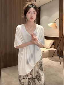 Áo thun nữ Binkafenny tay ngắn cổ chữ V màu trắng dáng rộng thoải mái