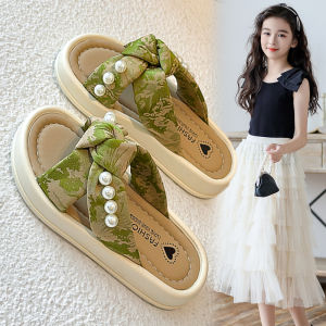 Fashion Slip Resistant Outdoor Sandals For Girls