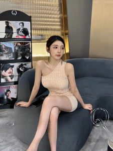 Fujia Qianjin Diagonal Collar One-Shoulder Sleeveless Jacquard Dress Summer Niche Design Socialite Knitting Sheath Skirt