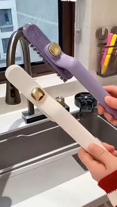 3 in 1 Multifunction 360° Rotating Rotatable Cleaning Bathroom Crevice Brush Floor Scrub 多功能旋转浴室缝隙刷 EZ