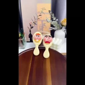 Bandai | Crayon Shin-chan Mini Air Cushion Hair Brush Dễ Thương Di Động Massage Da Đầu Lược Chống Tĩnh Điện Detangling Cho Nữ Sinh
