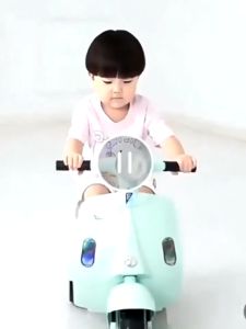 Children Electric Motor Kids Scooter Children Inspired Ride On Scooter Motor With Storage Eletric Remote Motorcycle 摩托车