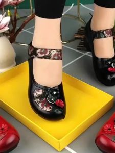 Leather Thick Heel Single Shoes for Women Square Dance Shoes Ethnic Style Mid-aged And Elderly Mothers Shoes Anti-slip Rubber Sole