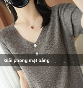 Áo Thun Tay Ngắn Cổ Chữ V Bằng Lụa Băng Dệt Kim Rộng Rãi Cho Nữ Mùa Hè 2023 Thời Trang Thường Ngày Cổ Tim Phong Cách Hàn Quốc