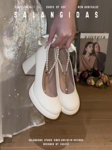 2025 New White Pearl Buckle High Heels Womens Shoes Waterproof Platform Thick Heel Single Shoes Princess Style Pig Skin Lined