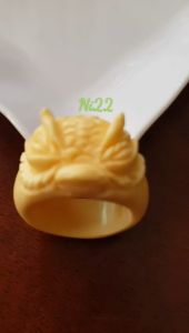 Nhẫn Nam Chạm Đầu Rồng Giả Ngà hay Xương Mỹ Nghệ màu trắng Ni to 22mm Cao 16mm Dầy 9mm Dành Cho Các Anh Nam đeo nhẫn ngón tay cái hay bất kỳ ngón tay nào ni lọt vừa tay là 22mm rẻ vẫn đẹp như thường chỉ có 250k/1 chiếc ạ