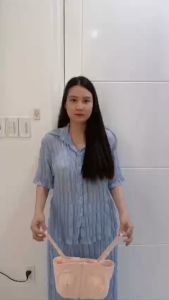 Áo hút sữa đỡ bình sữa rảnh tay freesize (Chất đẹp - có dây quai)