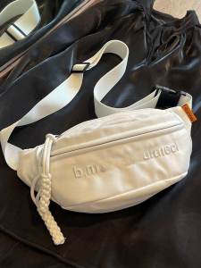 Casual Canvas Crossbody Chest Bag Womens Stylish Versatile Single Shoulder Dumpling Bag Trendy Belt Bag for All Occasions