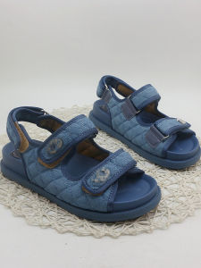 รองเท้าแตะผู้หญิงแบบสวมสบาย ดีไซน์เรียบง่าย ทรงส้นแบน หัวเข็มขัดประดับคริสตัล รองเท้าแตะส้นแบนแบบสวมสบายสำหรับฤดูร้อน