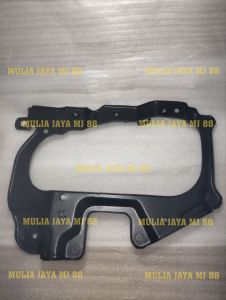 Bracket Dudukan Lampu Depan Truk FUSO Mata Kucing 6D40 6D22 8DC