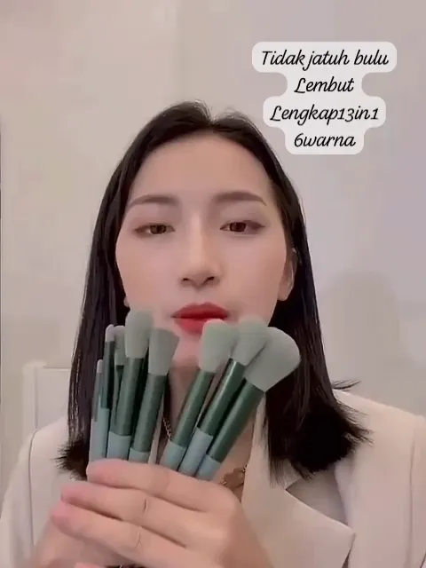Kuas Makeup Cewek Bulu Tebal Brush One Set 13PCS Pouch Powder Foundation Eyeshadow Concealer Bedak Brush Make up Beauty Tools Portable Halus Lembut Kualitas Impor