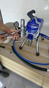 รับประกัน 10 ปี 3800W เครื่องพ่นสีหลังคา เครื่องพ่นสีไฟฟ้า พ่นสีพ่นสีแรงดันสูง เครื่องพ่นสีแรงดันสูง ฉีดพ่น 15200M² ในหนึ่งวัน ความยาวท่อแรงดันสูง: 15 เมตร ปริมาณน้ำต่อนาที 17 ลิตร/นาที แรงดันสูงสุดถึง 6600PSI