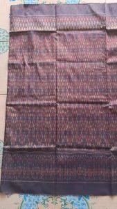 ผ้าไหมมัดหมี่ ผ้าไหมทอมือ ลายกระจับล้อมดาว ย.227 ซม.x ก.100 ซม.