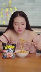 [SET 5 GÓI] - WORLD SPICE - Mì trộn LókCók hương vị Bánh tráng trộn Mì trộn bánh tráng trộn LokCok ăn liền (102g/tô)