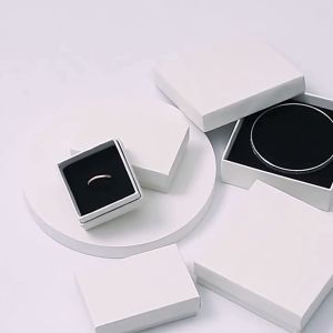 Hộp Trang Sức Hộp Quà Tặng Đựng Nhẫn Bông Tai Dây Chuyền Màu Trắng Kem