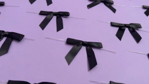 โบว์ริบบิ้นซาตินโบว์สำหรับห่อของขวัญ10ชิ้นถุงชุดแต่งหน้าเค้กรูปขวดแชมเปญงานหัตถกรรม DIY ของขวัญฝักบัวเจ้าสาวแต่งงานคริสต์มาส