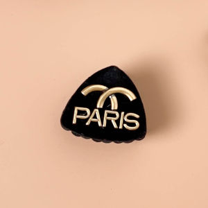 Feminine Black Folded Letter Hairband Retro Style Womens Fashion Accessory Elegant French Knot Headband Hair Clip