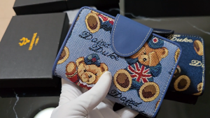 TTWN Bear Tri-Fold Hasp Closure With Zipper Coin Pocket Short Wallet