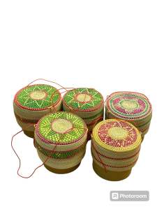 กระติบข้าวเหนียวจากต้นกก ขนาด6-7นิ้ว คละสีคละลาย