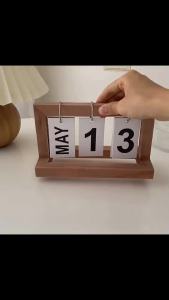 ปฏิทินหมุนหน้ากระดาษ ทำจากไม้ ปฎิทินตั้งโต๊ะ ตกแต่งโต๊ะ Wooden Calendar ของแต่งห้องสไตล์มินิมอล
