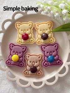 Cute Koala Hug Cookie Cutter Mold 3D Koala Bear Biscuit Embosser Plastic Pastry Fondant Stamp DIY Baking Tools for Kids Party