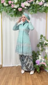 Setelan Kebaya Tunik Floy Twotone: Model Kebaya Terlaris & Bahan Tulle Sapto