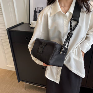 Red Sports Messenger Bag New Arrival Toast Bag Female Casual Fitness Fashion Small Square Bag Wide Shoulder Strap Shoulder Bag Female