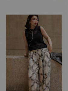 Comfortable Cotton Polyester Blend Hollow Weave Textured Sleeveless Fitted Vest
