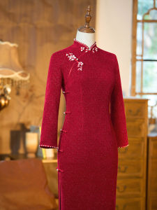 Red Thickened Wedding Qipao for Women New Chinese Style Engagement Dinner Dress Winter Bride Casual Outfit Floral Pattern