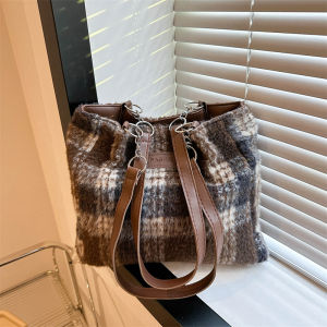 กระเป๋าสะพายไหล่ผ้าขนสัตว์ลายสก็อตขนาดใหญ่สำหรับผู้หญิง กระเป๋าถือทรง Tote แบบลำลองสำหรับเดินทาง ปิดด้วยแม่เหล็ก กระเป๋าสะพายไหล่แบบลำลอง