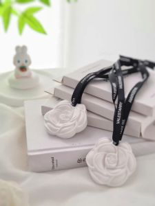 Fragrance Tablet 🌸 香薰片 Penyegar Udara Tablet Haruman Serbaguna Kereta Bilik Tandas Simple Perfume Air Freshener Home Car Toilet Wardrobe