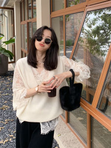 Elegant V-Neck Lace Base Shirt Womens Spring Autumn Long Sleeve Mesh Top Inner Wear Layering Winter Hollow out Kimono Style