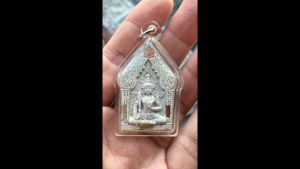 Pendant Victory Buddha (Increase Income and Business Wealth) Yud Khun Pon Kruba Noi 胜利佛主佛牌