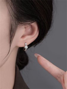 Double Diamond Moissanite Earrings Womens Fashion Jewelry Allergy Free Embedded Ear Studs Elegant Minimalist Design