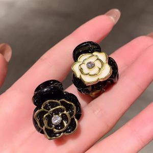 2024 New Vintage Tea Rose Diamond Small Hair Clip Womens Elegant Side Clip Fringe Hair Accessory High-End Feeling