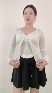 ชุดเซ็ต เสื้อคลุมกันแดด+กระโปรงพลีทสั้น แมทช์ง่าย พร้อม เสื้อสายเดี่ยว