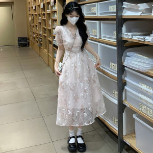 New Chinese Style Embroidered Floral Dress Women Summer High End V Neck Waist Cinched Beautiful Gentle First Love Long Dress