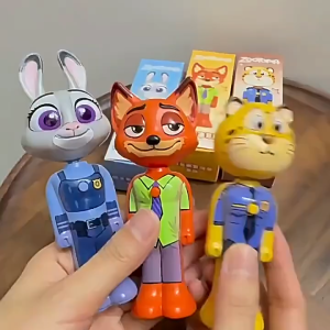 Set 3 chiếc bàn chải đánh răng cho bé mix đủ nhân vật hoạt hình lấy cảm hứng từ phim Zootiphia