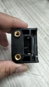 J15S01 LOWER DOOR GLASS LOCK NISSAN UD CD4 QUON GKS  HINO VALIDUS 500 HINO  700 SERIES
