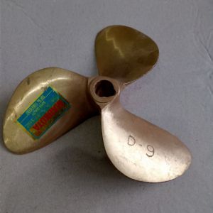 Baling Baling Perahu 3 Daun D9 As ¾ Kuningan