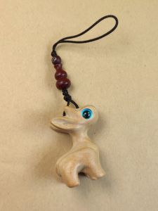 Modern Minimalist Peach Wood Carved Deer Keychain Charm Safe Journey Automobile Decoration Cute Animal Sculpture Unique Style